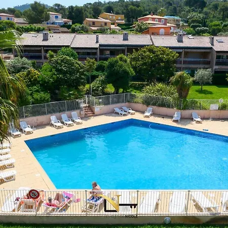 Cozy Duplexterrace Barbecue Pool Beach On Foot Le Pradet Exterior photo